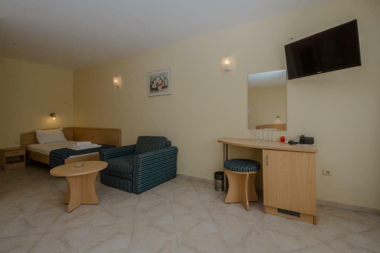 Hotel Briz Sosopol Exterior foto